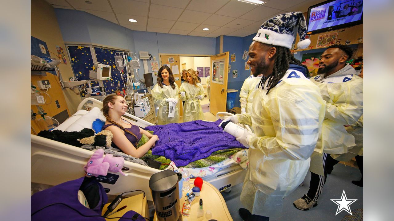 Dallas Morning News: 'It's a special thing' - Dallas Cowboys players make  holiday visits to four local children's hospitals