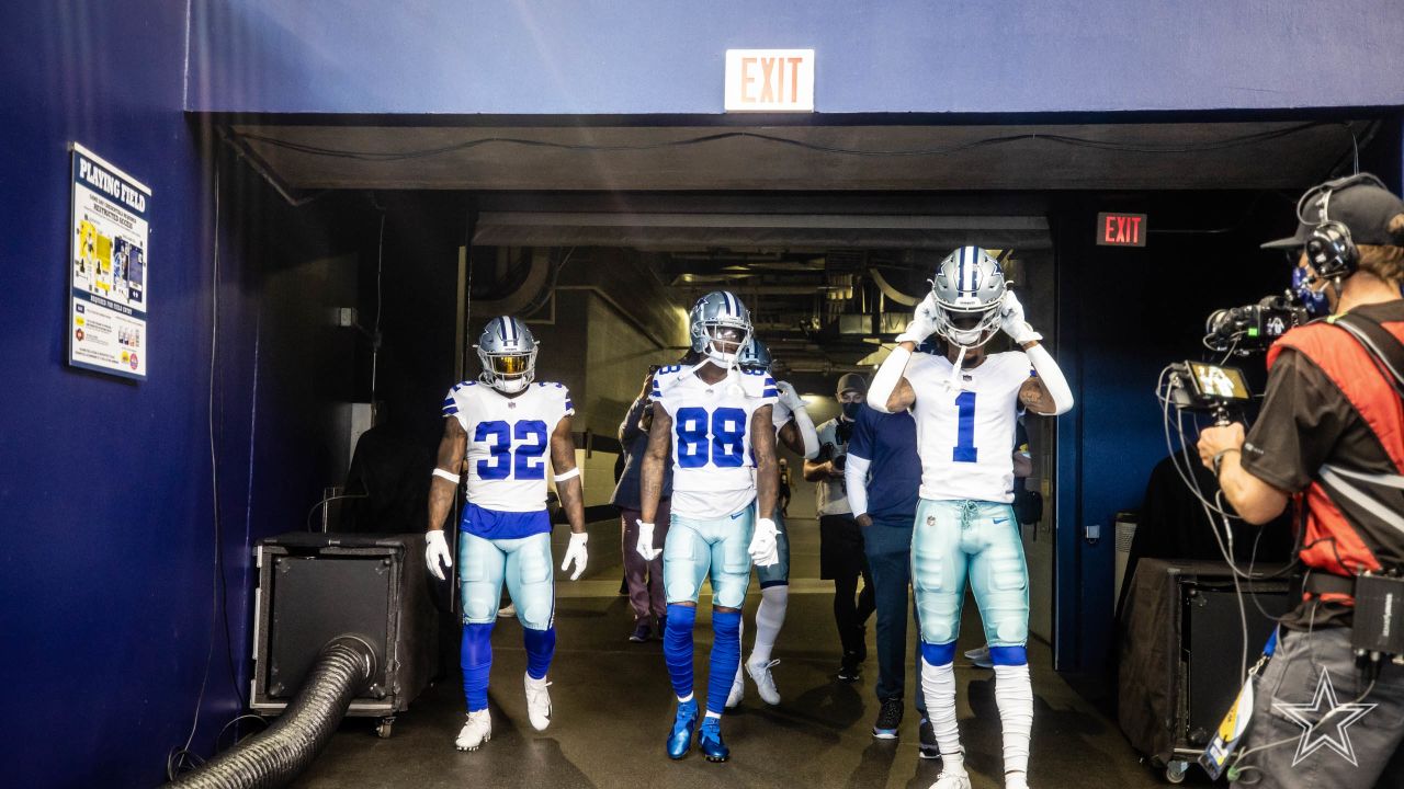 2,674 Dallas Cowboys V Carolina Panthers Photos & High Res Pictures - Getty  Images