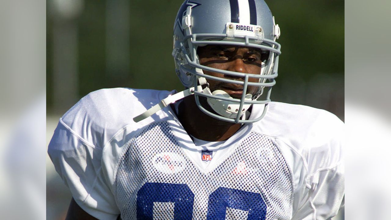 Machota] Sounds like CeeDee Lamb will be wearing No. 88 for the Cowboys,  following in the footsteps of Dez Bryant, Michael Irvin , and Drew Pearson  : r/cowboys