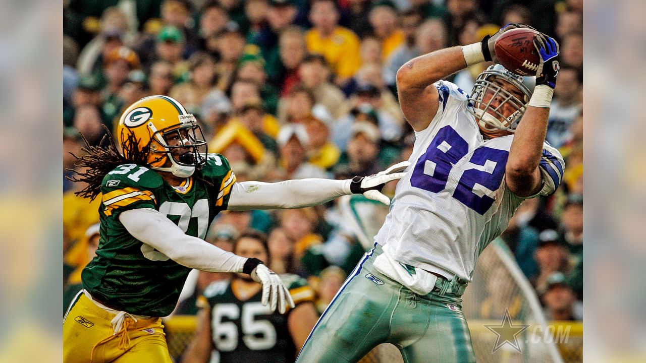 Dallas Cowboys' Dez Bryant catches a pass during the first half of an NFL  football game against the Green Bay Packers Sunday, Nov. 7, 2010, in Green  Bay, Wis. (AP Photo/Mike Roemer