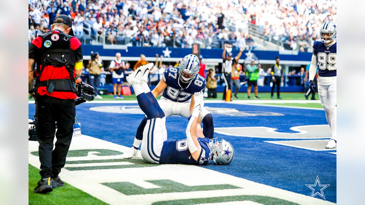 Photo: Dallas Cowboys vs Chicago Bears in Arlington, Texas - DAL20121001036  