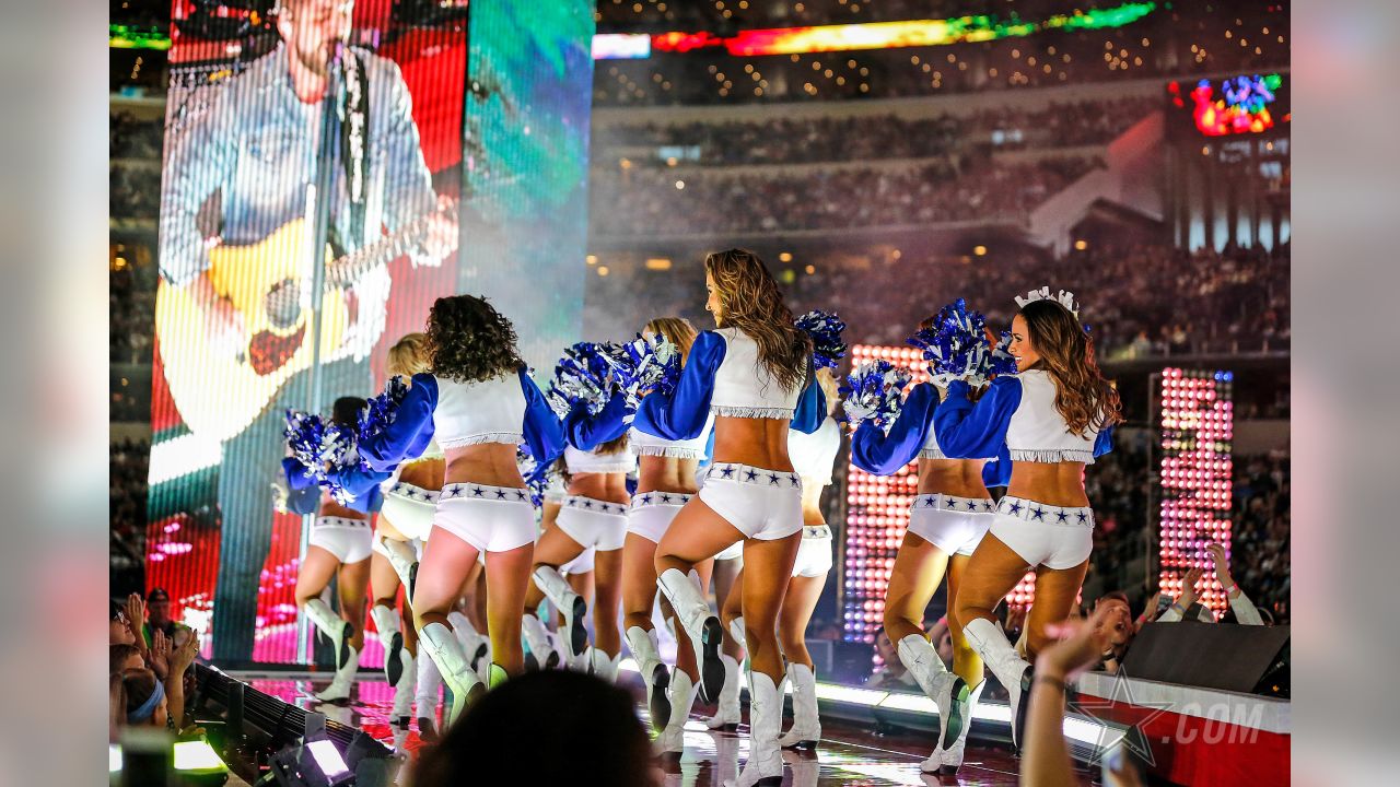 Throwback: Thomas Rhett Performs For Dallas Cowboys Halftime Show