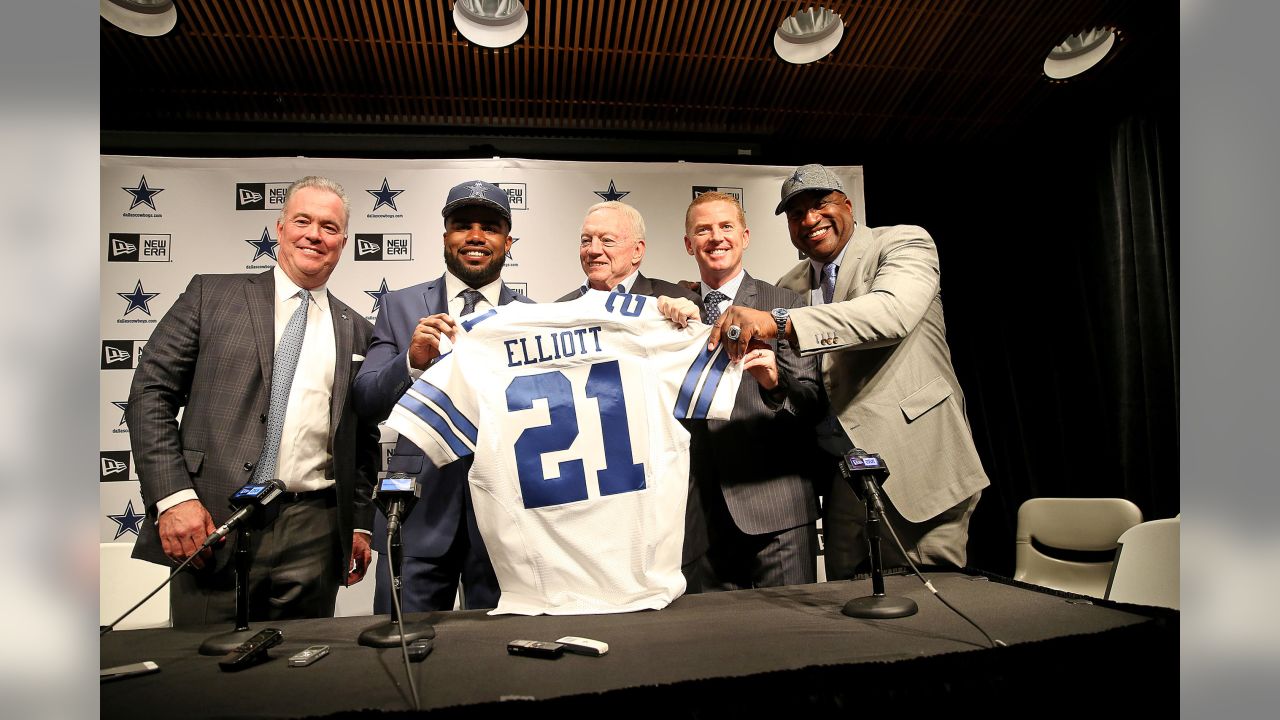 New Cowboy Ezekiel Elliott arrives at Valley Ranch