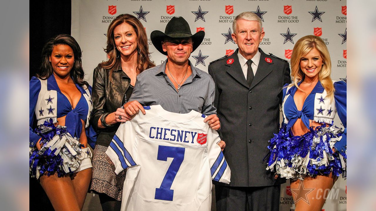 These are the most-memorable Dallas Cowboys Thanksgiving halftime shows