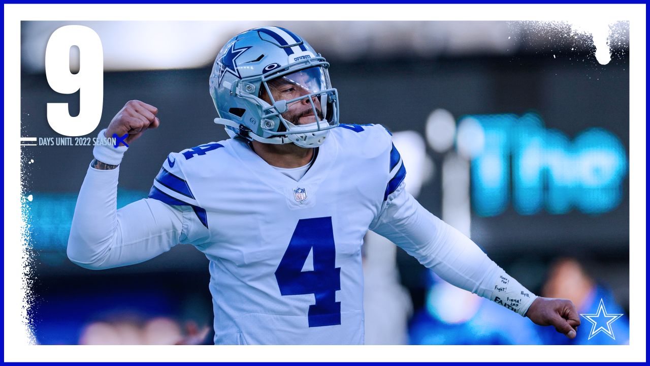 Dak Prescott honors Emmitt Smith with postgame shirt after win