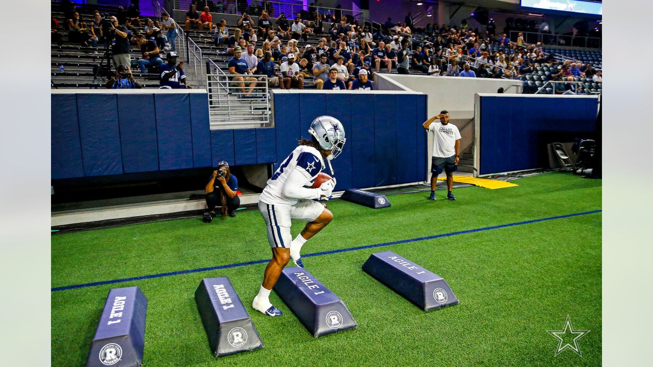 AT&T Stadium - Registration is now open for 2022 Dallas Cowboys Holiday  Youth Academy Camps presented by Invisalign‼️ 