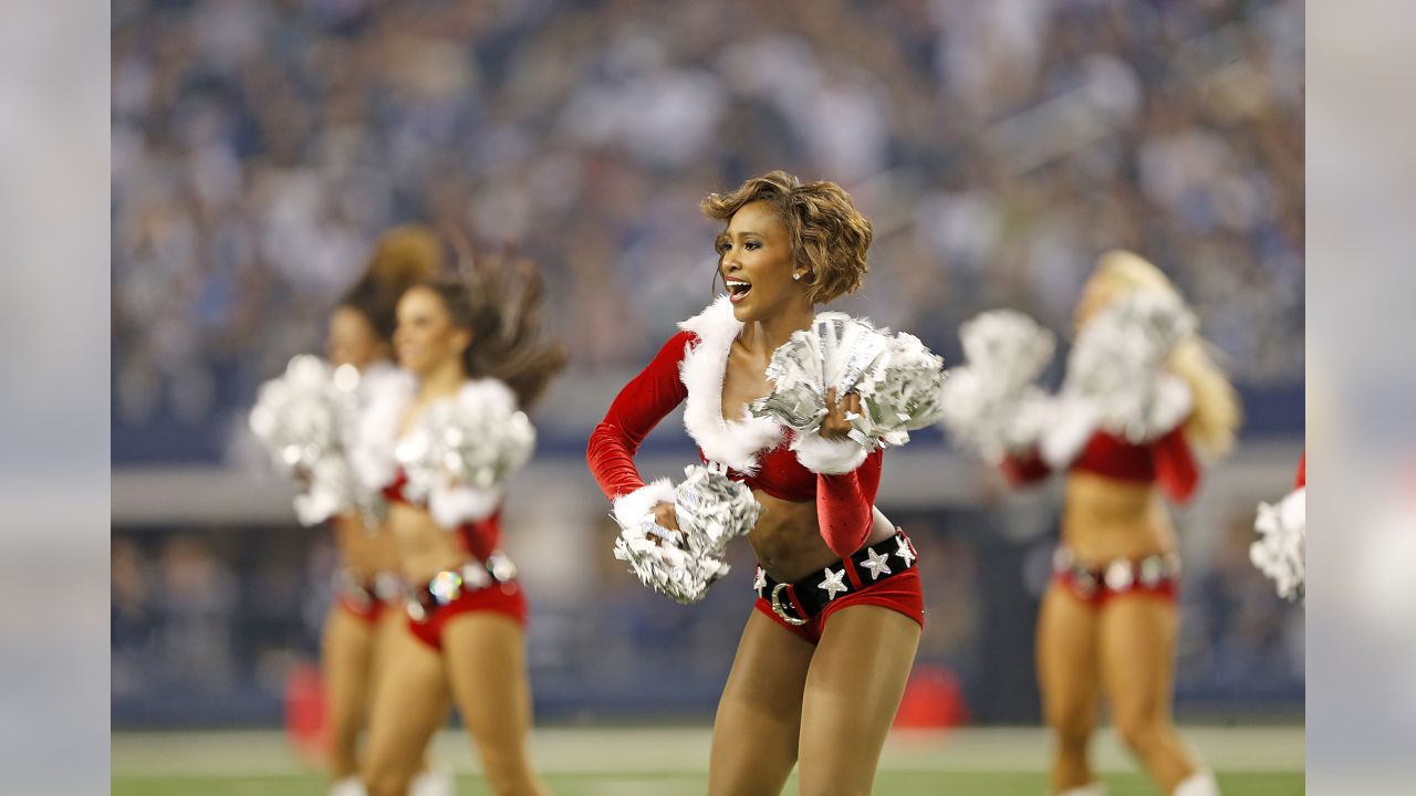 Dallas Cowboys Cheerleaders: Christmas Edition! – Pro Sports Extra