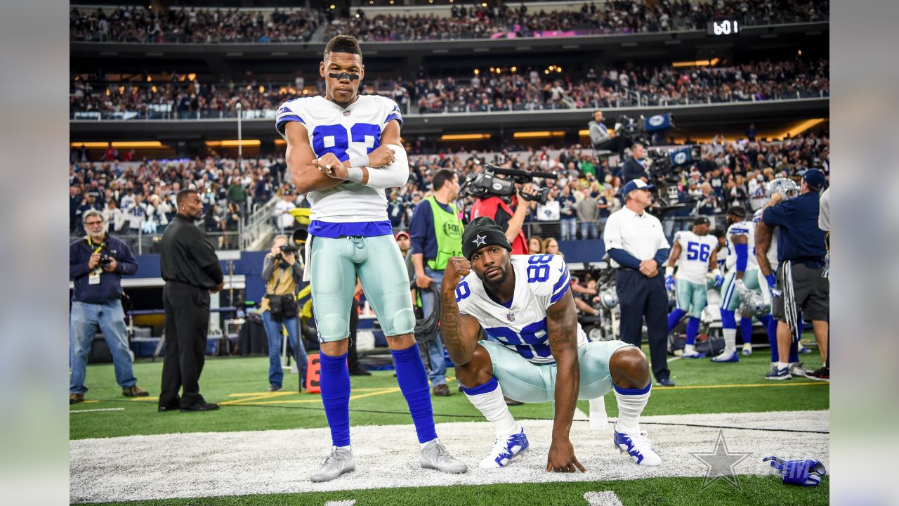 A fan waves a Dallas Cowboys flag before a preseason NFL football game  between the Seattle Seahawks and the Cowboys, Saturday, Aug. 19, 2023, in  Seattle. (AP Photo/Lindsey Wasson Stock Photo - Alamy