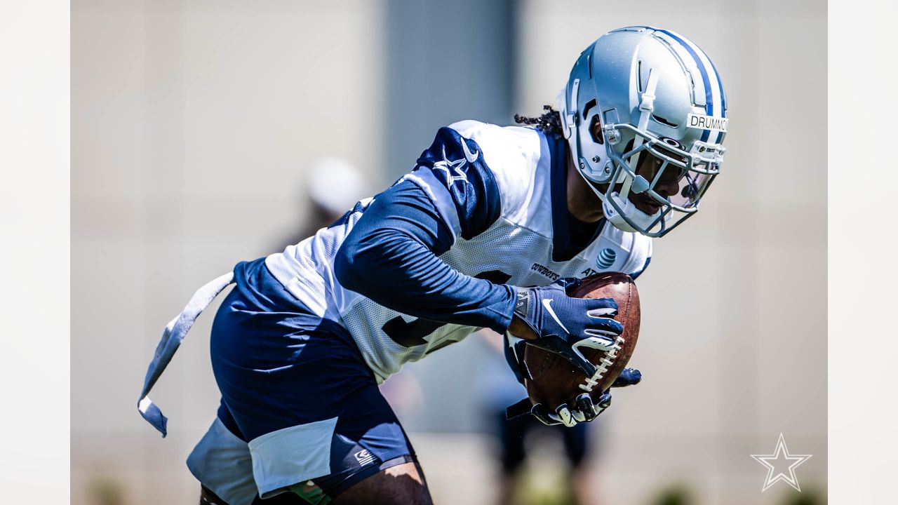 70+ pics from Cowboys 2022 rookie minicamp