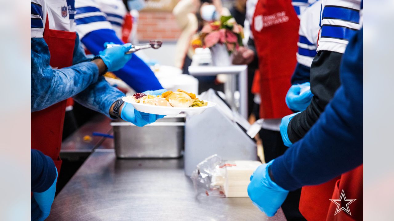 Cowboys Serve Annual Early-Thanksgiving Meal