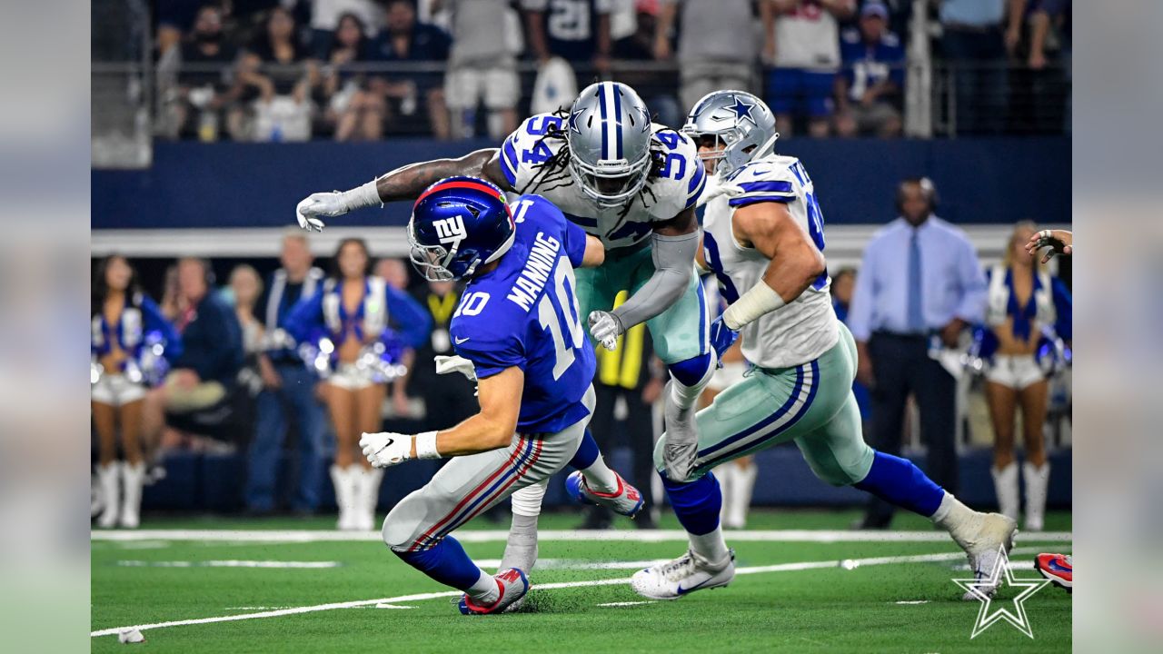 January 05, 2019: Dallas Cowboys middle linebacker Jaylon Smith #54 during  the NFL Wildcard Playoff football game between the Seattle Seahawks and the Dallas  Cowboys at AT&T Stadium in Arlington, TX Dallas