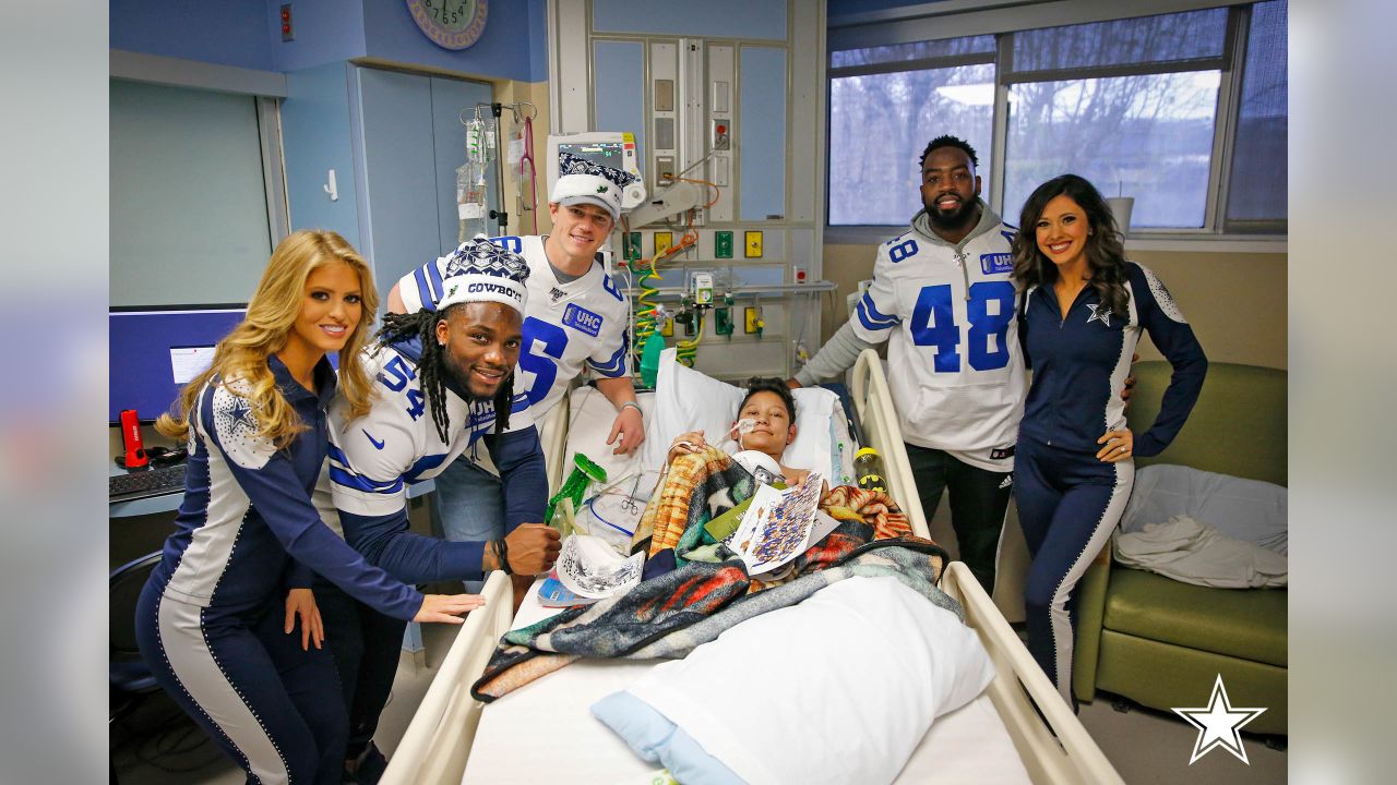 Dallas Morning News: Cowboys players rekindle holiday tradition, visit  local children's hospitals