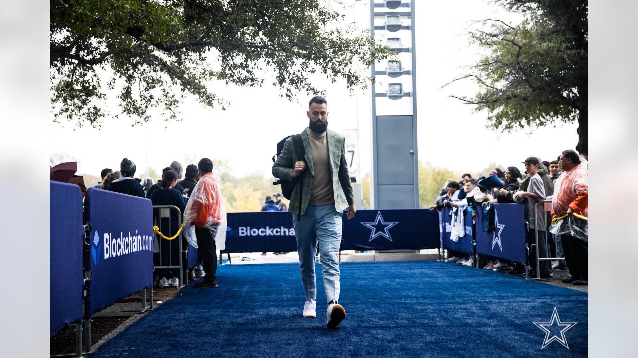 Blue Carpet Arrivals: Cowboys vs Giants