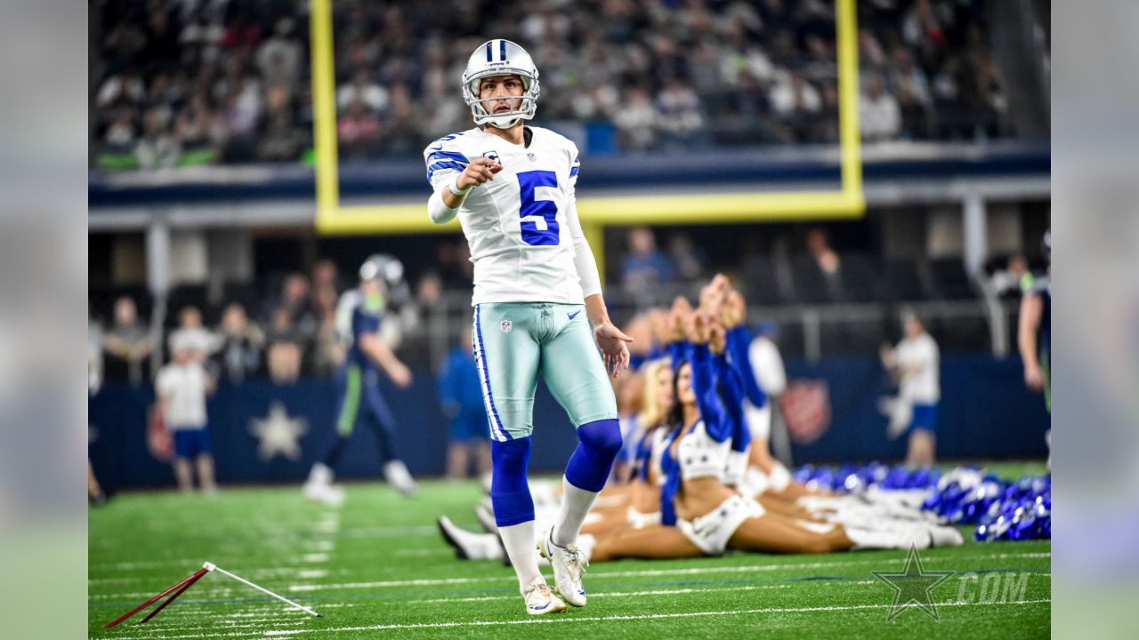 January 04, 2015: Dallas Cowboys kicker Dan Bailey #5 during an NFL Wild  Card Playoff football game between the Detroit Lions and the Dallas Cowboys  at AT&T Stadium in Arlington, TX Dallas