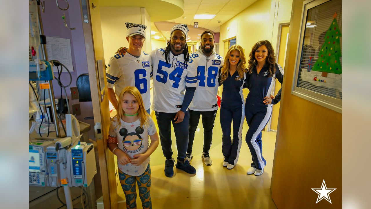 Dallas Morning News: 'It's a special thing' - Dallas Cowboys players make  holiday visits to four local children's hospitals