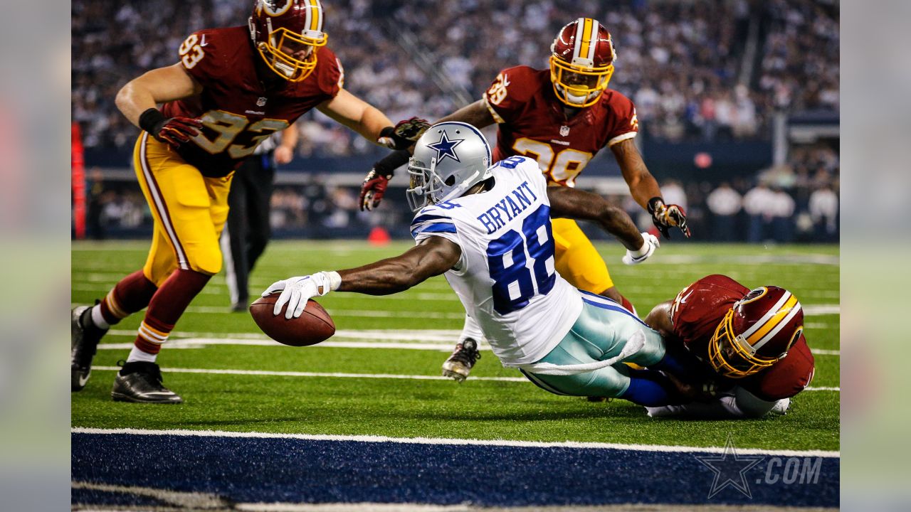 Dallas Cowboys wide receiver Patrick Crayton (84) makes the touchdown  reception in the NFL football game between the Philadelphia Eagles and Dallas  Cowboys at Cowboys Stadium in Arlington, Texas. Cowboys lead at