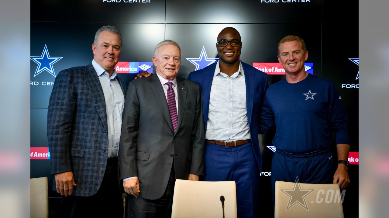 Dallas Cowboys on X: We are proud to announce that @DeMarcusWare will  officially retire today as a Dallas Cowboy. Ware it all started.  #ThankYouDWare  / X