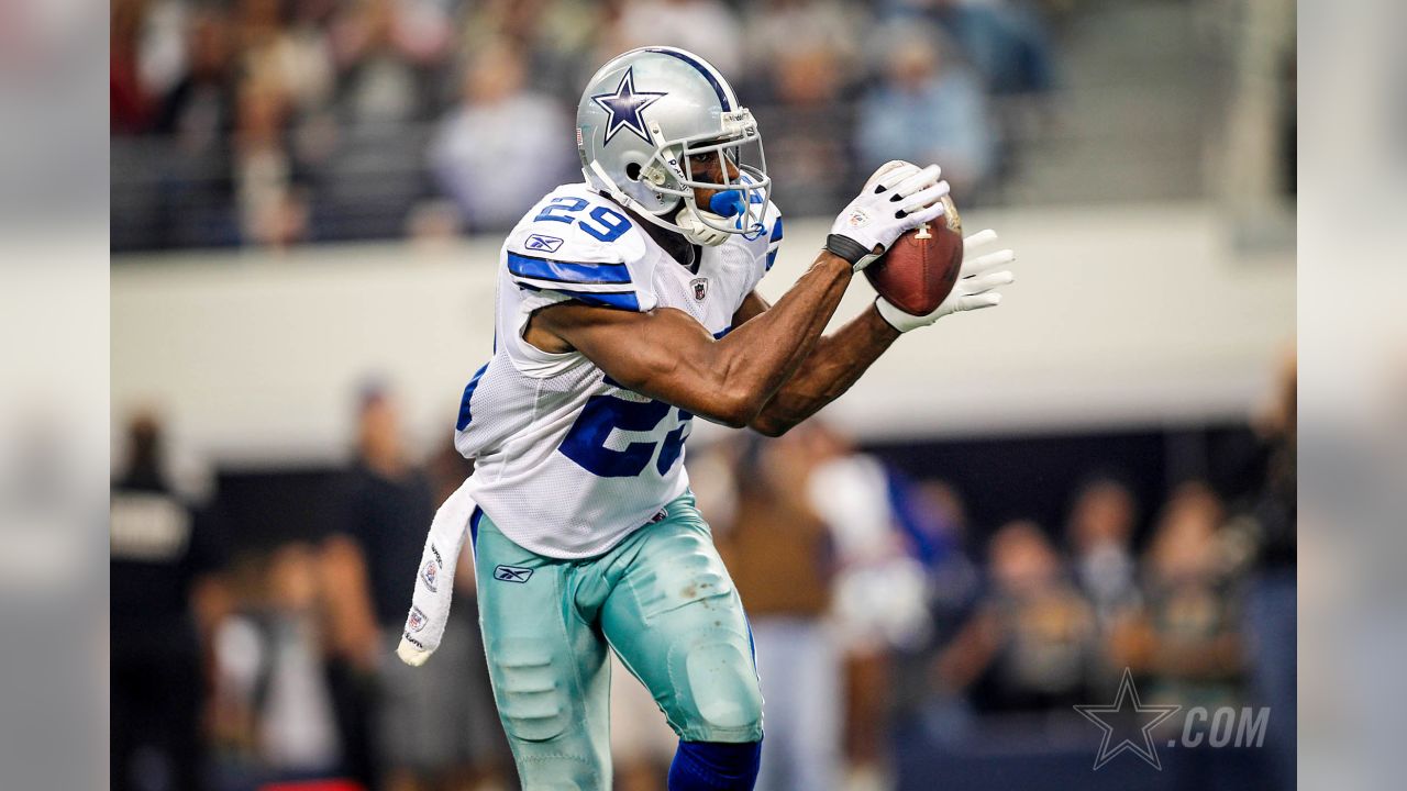 Cowboys Record-Setting RB Retires From NFL
