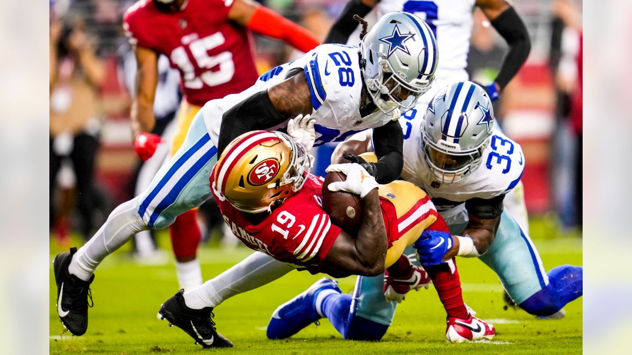 Dallas Cowboys linebacker Micah Parsons (11) before an NFL divisional round  playoff football game against the San Francisco 49ers in Santa Clara,  Calif., Sunday, Jan. 22, 2023. (AP Photo/Godofredo A. Vásquez Stock