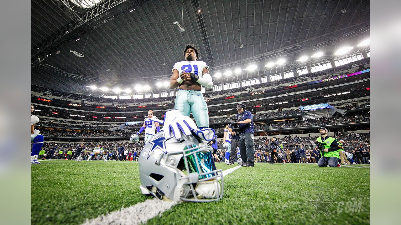 Seattle Seahawks wide receiver John Hall (82) runs down the field during an  NFL pre-season football game against the Dallas Cowboys, Saturday, Aug. 19,  2023 in Seattle. (AP Photo/Ben VanHouten Stock Photo 