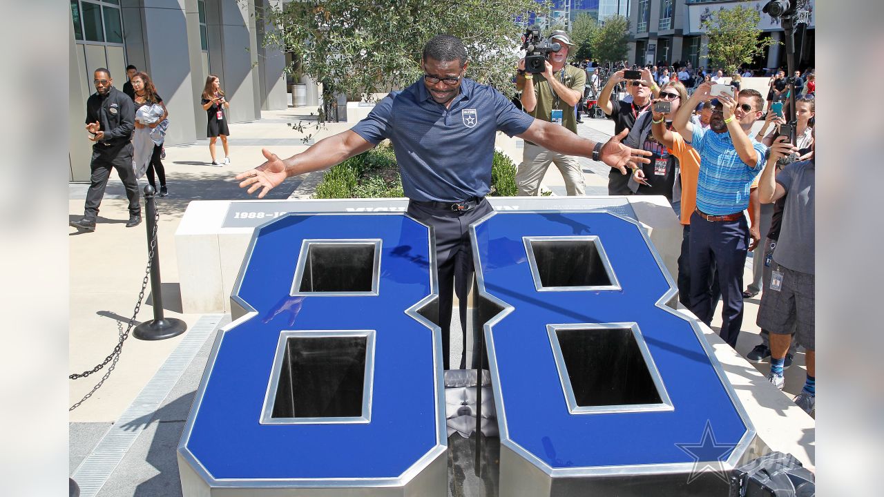 Cowboys Unveil Ring Of Honor Walk At The Star In Frisco - CBS Texas