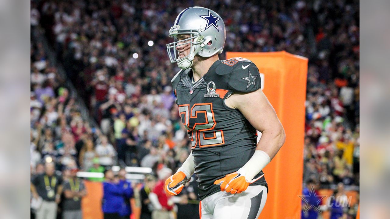 Pro Bowl trophy breaks in Jason Witten's hands, sums up rain-soaked,  blooper-filled game