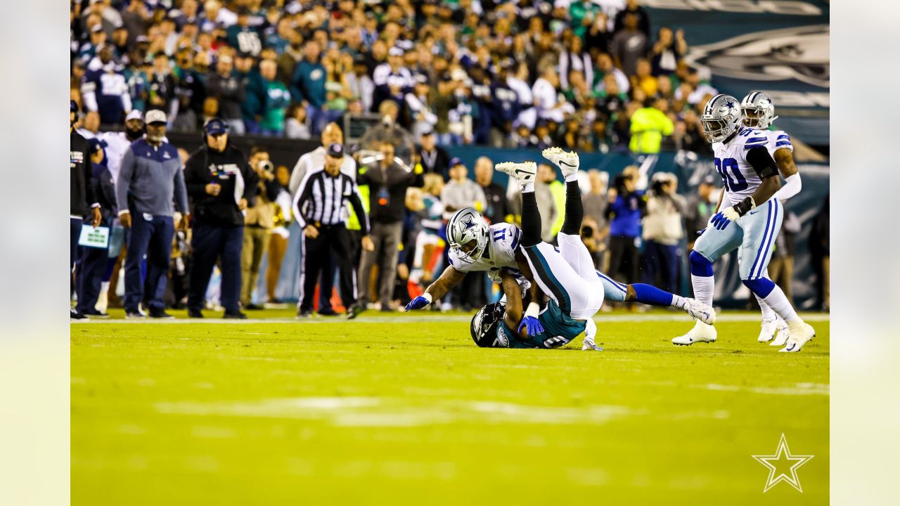 Philadelphia Eagles' DeVonta Smith plays during an NFL football game,  Sunday, Dec. 4, 2022, in Philadelphia. (AP Photo/Matt Slocum Stock Photo -  Alamy