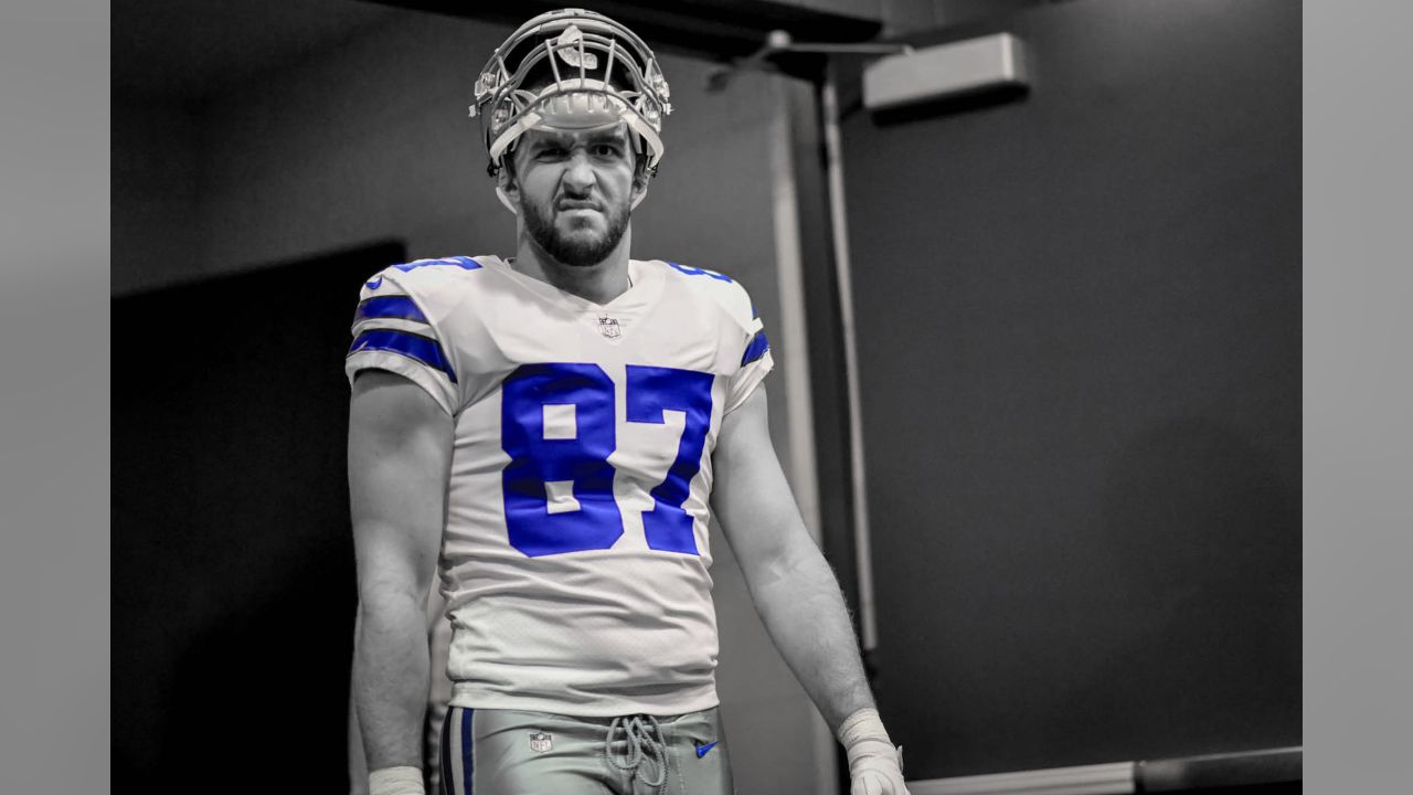 Dallas Cowboys tight end Geoff Swaim (87) celebrates with Dallas