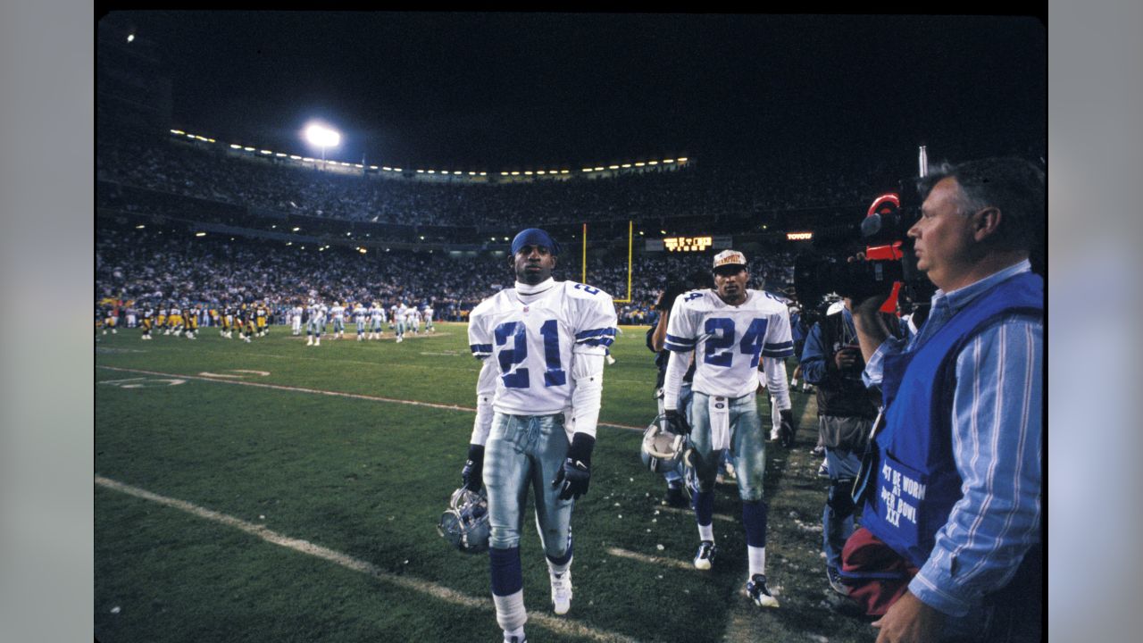 Superbowl XXX Mini Football - 1/28/96 Sun Devil Stadium Phoenix, Arizona  Cowboys