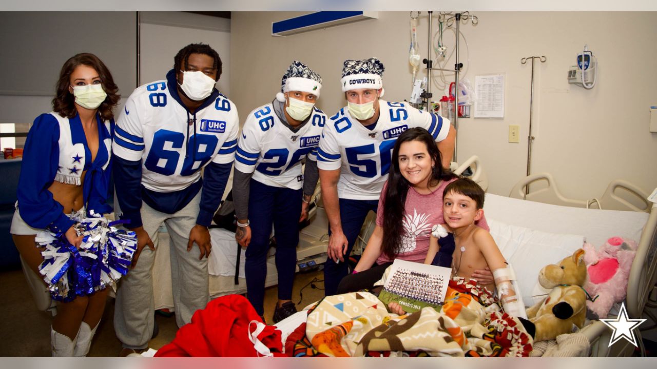 Dallas Morning News: Cowboys players rekindle holiday tradition, visit  local children's hospitals