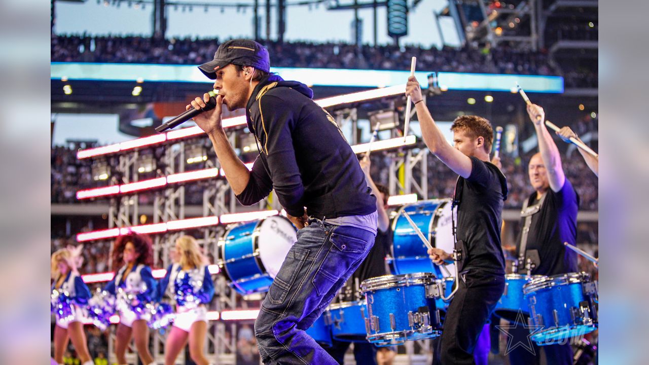 Nexus 4×4 Dazzles At Dallas Cowboys Thanksgiving Halftime Show