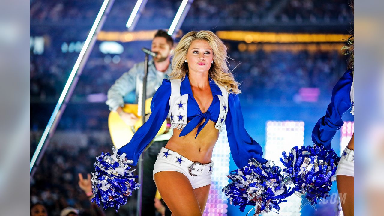 Throwback: Thomas Rhett Performs For Dallas Cowboys Halftime Show