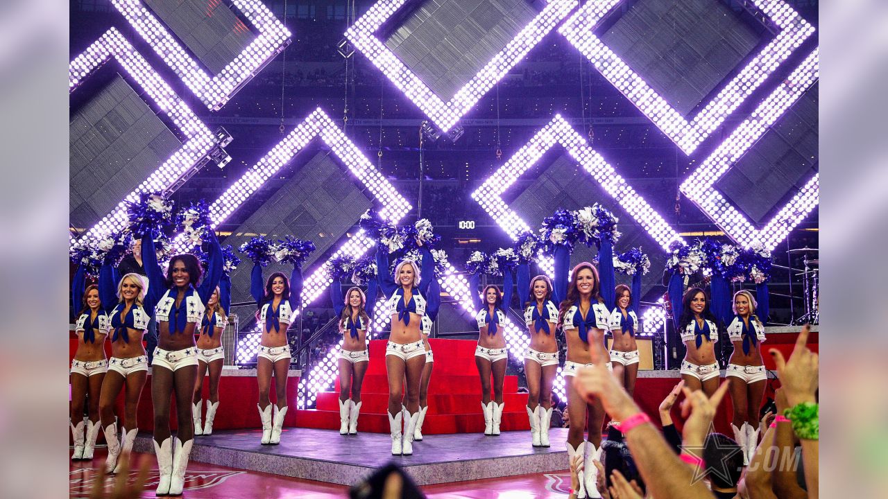 Nexus 4×4 Dazzles At Dallas Cowboys Thanksgiving Halftime Show