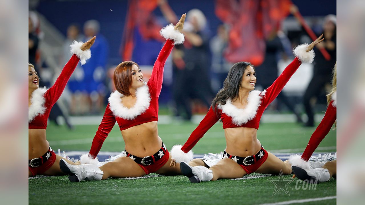 Dallas Cowboys Cheerleaders Christmas Halftime