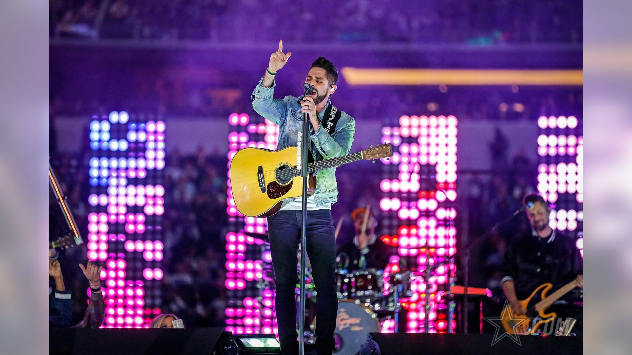 Throwback: Thomas Rhett Performs For Dallas Cowboys Halftime Show