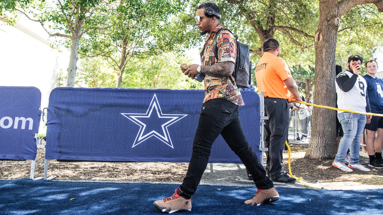 Blue Carpet Arrivals: Cowboys vs Bengals