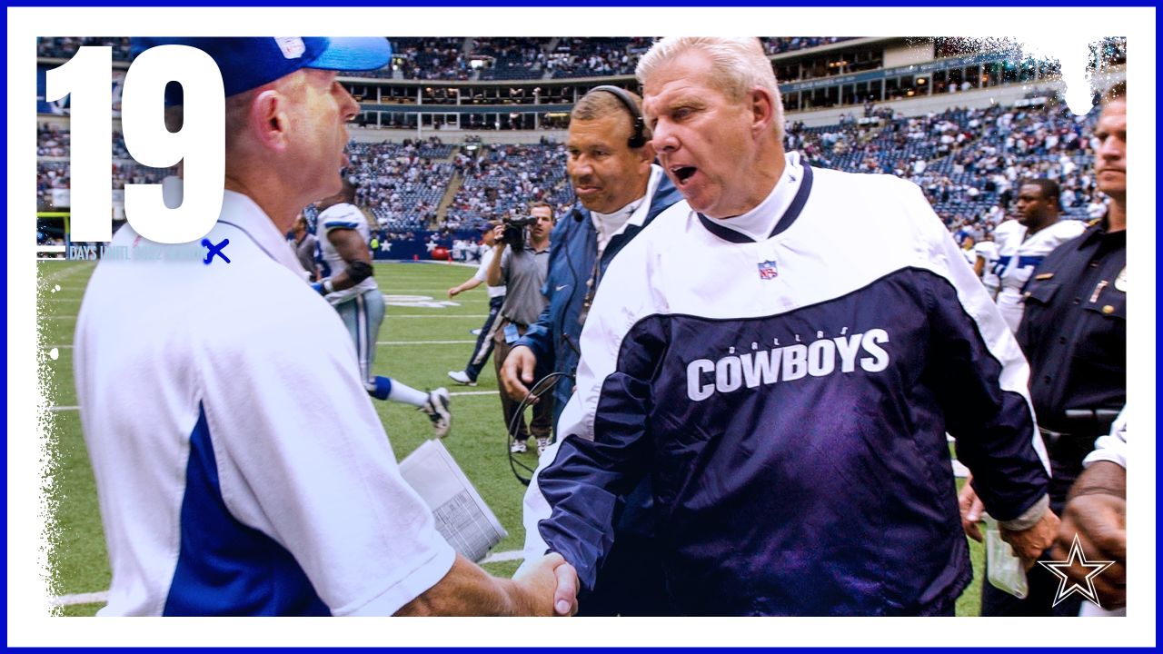 Former Dallas Cowboys players, Danny White, Emmit Smith, left rear, Nate  Newton, center, radio announcer Brad Sham, right rear, and Michael Irvin,  right, joke around before a preseason NFL football game against