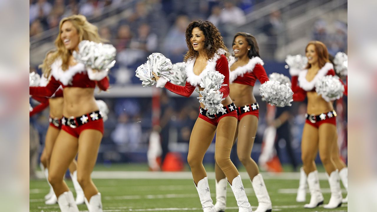 PHOTOS: Dallas Cowboys cheerleaders Christmas halftime