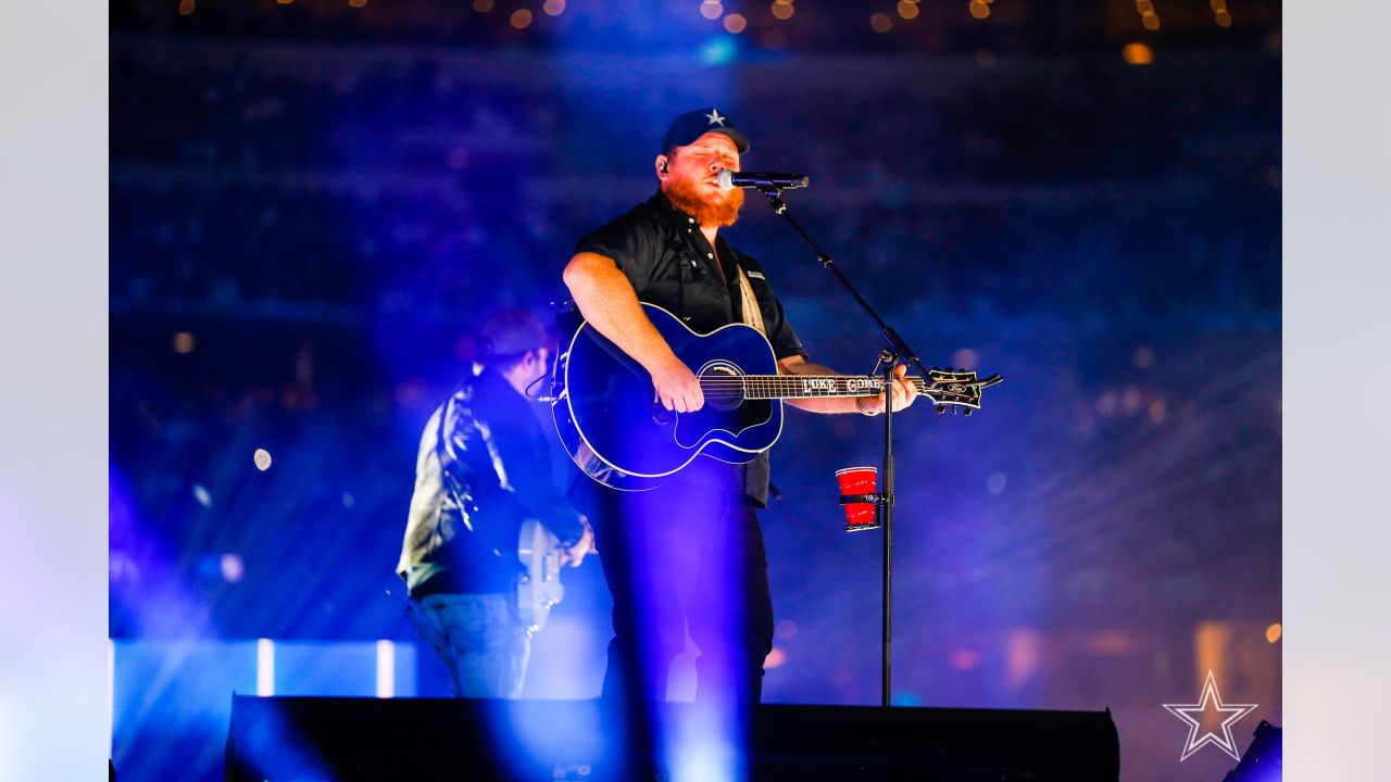 Luke Combs Salvation Army Red Kettle Campaign