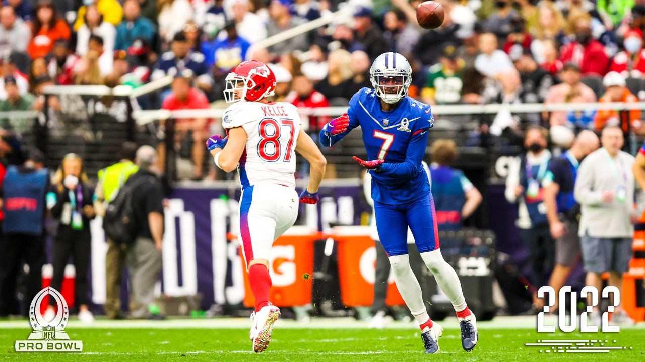 Players for the NFC compete in the Move the Chains event at the NFL Pro  Bowl, Sunday, Feb. 5, 2023, in Las Vegas. (AP Photo/John Locher Stock Photo  - Alamy