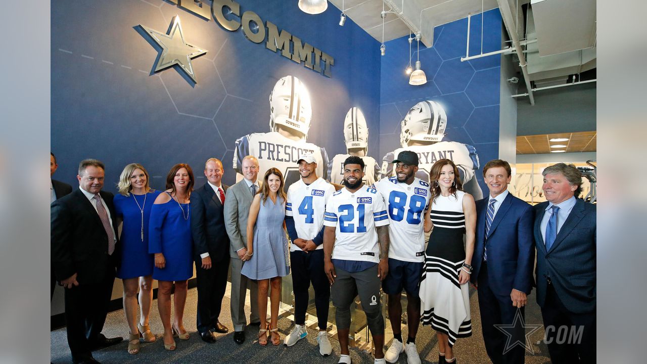 pose with the pros dallas cowboys