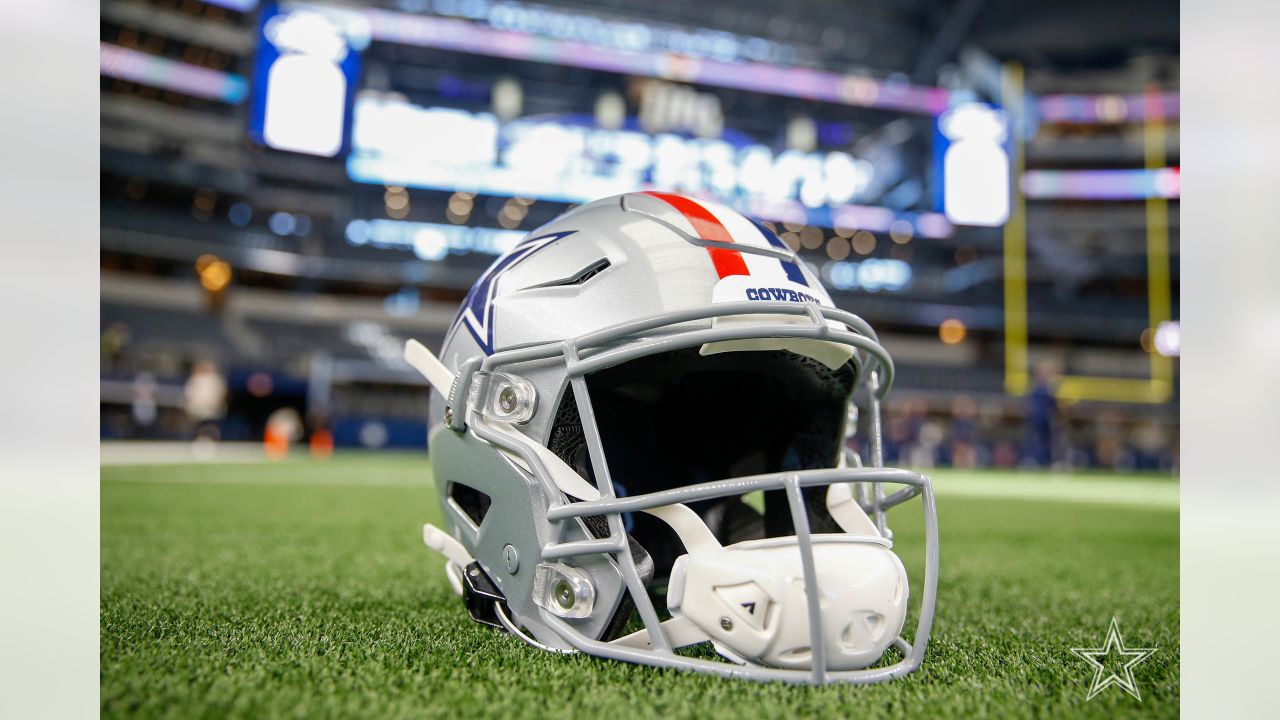 Cowboys Wear New Bucking Bronco Helmet for Homecoming Game against