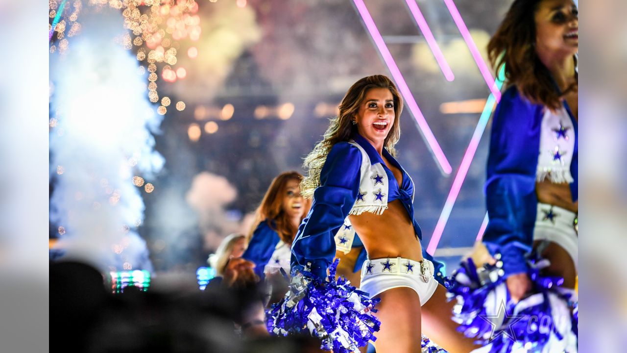 Throwback: Thomas Rhett Performs For Dallas Cowboys Halftime Show