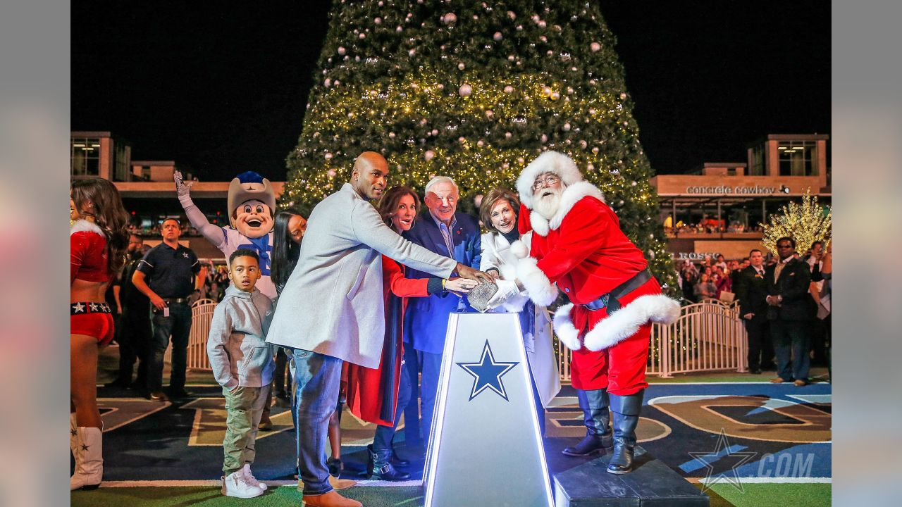 Cowboys fan living with Cerebral Palsy surprised with Christmas Eve Cowboys  tickets