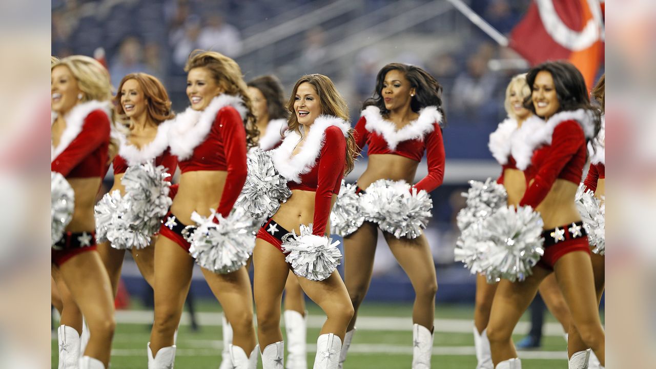 PHOTOS: NFL Cheerleaders Christmas Eve