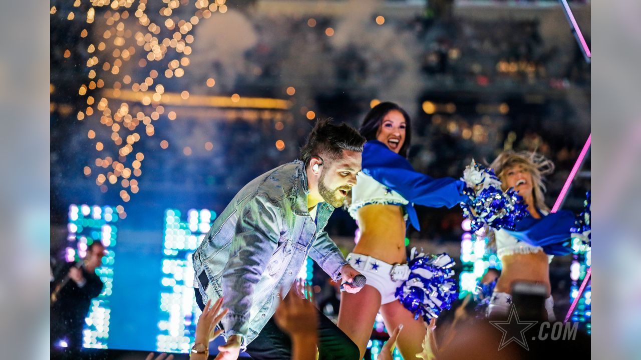 Throwback: Thomas Rhett Performs For Dallas Cowboys Halftime Show