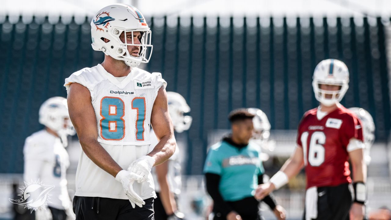 Miami Dolphins Unveil 2023 Throwback Dates - Sports Illustrated Miami  Dolphins News, Analysis and More