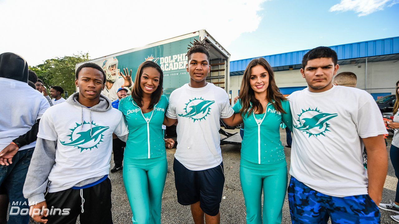 Miami Dolphins Surprise Hollywood Hills High School Football Team