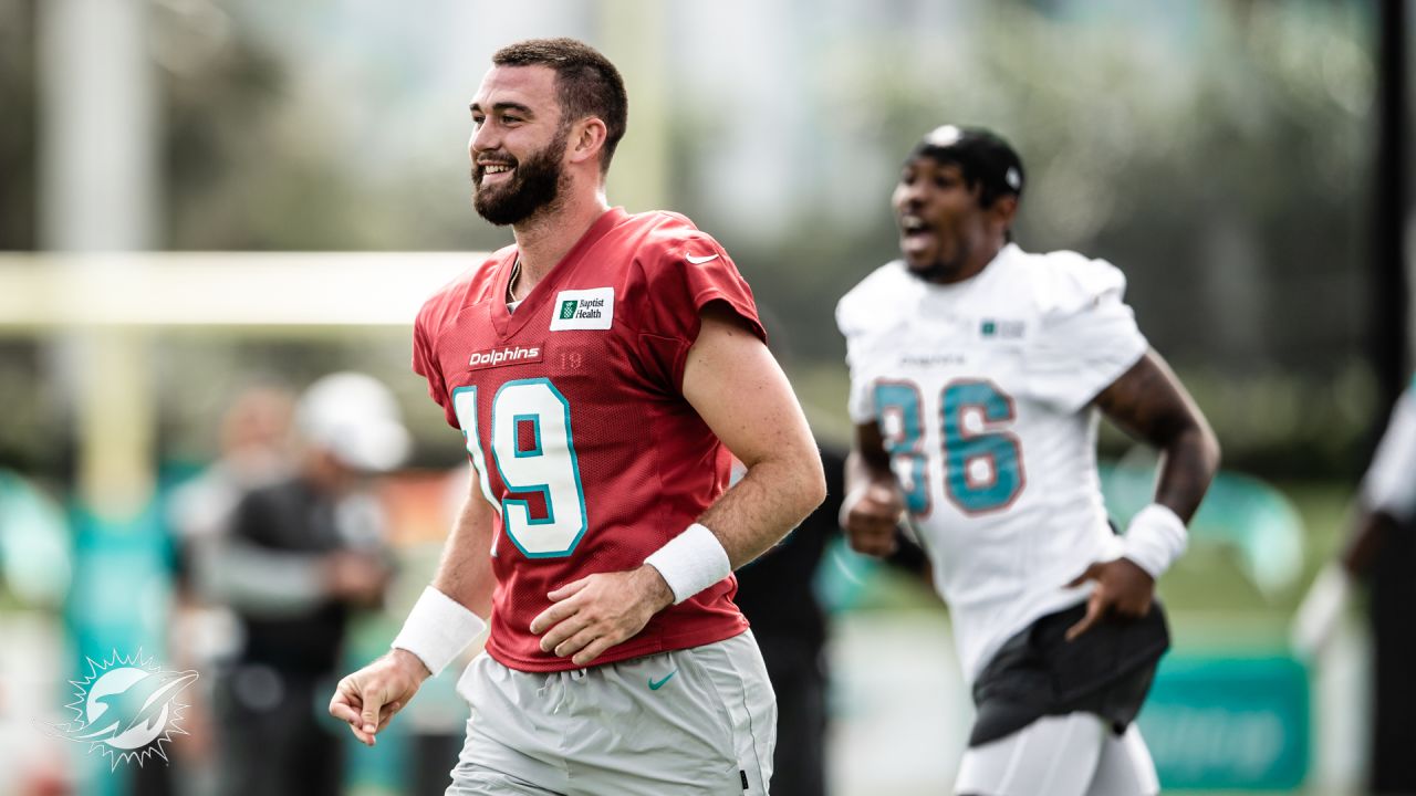 Miami Dolphins players Connor Williams and Zach Sieler not expected to hold  out during training camp - BVM Sports