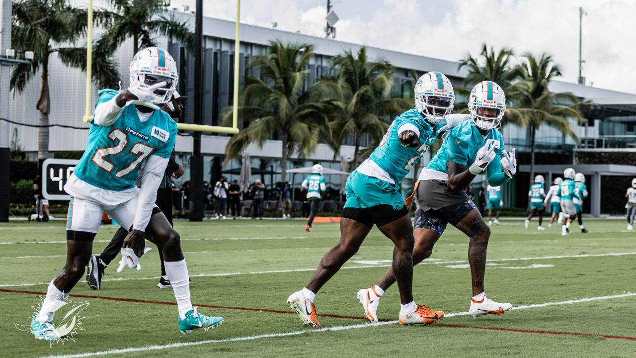 Miami Dolphins cornerback Keion Crossen (27) runs during an NFL